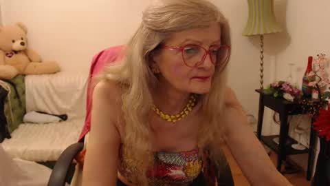 Snapshot of blairfort chatting on February 5, 2:08 am blairfort online show from February 5, 2:08 am