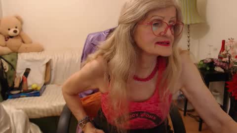 Snapshot of blairfort chatting on February 8, 2:38 pm blairfort online show from February 8, 2:38 pm