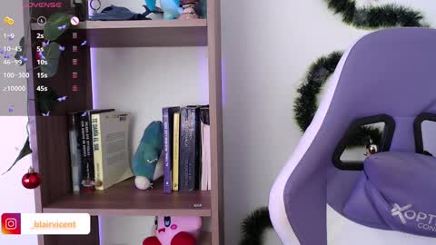 Snapshot of blairvicent chatting on December 6, 3:33 pm online show from December 6, 3:33 pm