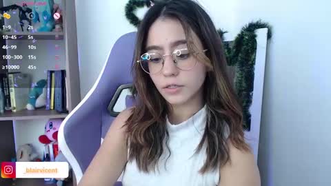 Snapshot of blairvicent chatting on December 11, 3:26 pm online show from December 11, 3:26 pm