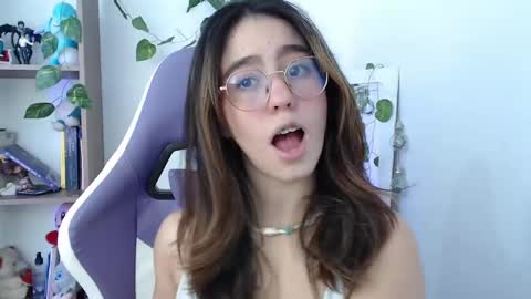 Snapshot of blairvicent chatting on January 3, 3:12 pm online show from January 3, 3:12 pm