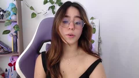 Snapshot of blairvicent chatting on January 7, 2:51 pm online show from January 7, 2:51 pm