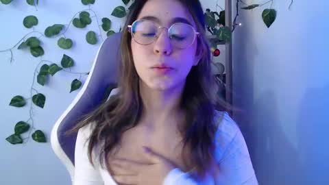 Snapshot of blairvicent chatting on February 3, 12:14 pm online show from February 3, 12:14 pm