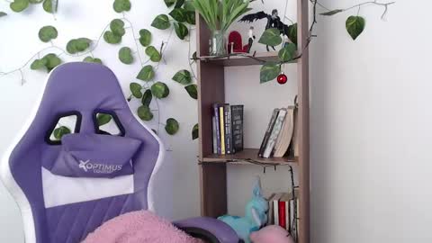 Snapshot of blairvicent chatting on February 19, 4:11 pm online show from February 19, 4:11 pm