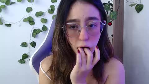 Snapshot of blairvicent chatting on March 7, 1:07 pm online show from March 7, 1:07 pm