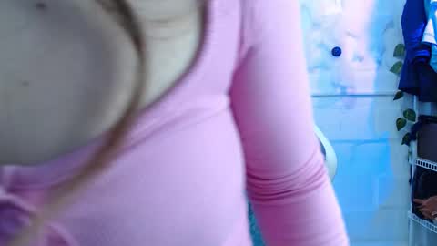 Snapshot of blairvicent chatting on October 17, 1:57 pm online show from October 17, 1:57 pm