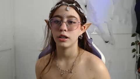 Snapshot of blairvicent chatting on October 31, 3:13 pm online show from October 31, 3:13 pm