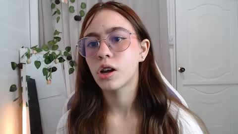 Snapshot of blairvicent chatting on November 5, 1:55 pm online show from November 5, 1:55 pm