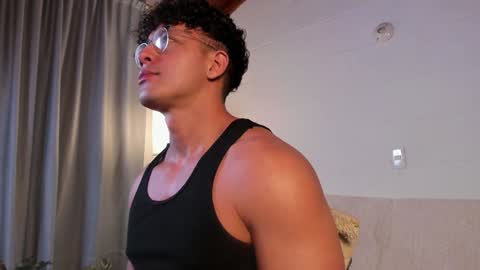 Blake Levi  Independent Model online show from December 27, 1:43 am