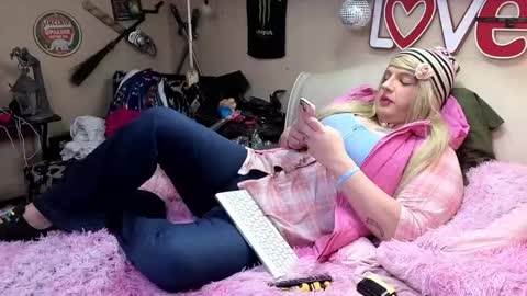 Snapshot of blakelytgirl chatting on January 16, 9:08 pm Blakely Morningstar online show from January 16, 9:08 pm