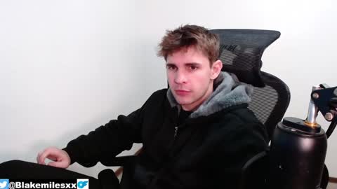 Snapshot of blakemiles2 chatting on February 2, 4:05 am Blake Miles online show from February 2, 4:05 am