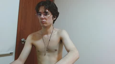 Snapshot of blakeshatter chatting on January 3, 7:38 am blakeshatter online show from January 3, 7:38 am