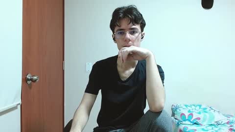 Snapshot of blakeshatter chatting on January 9, 4:17 pm blakeshatter online show from January 9, 4:17 pm