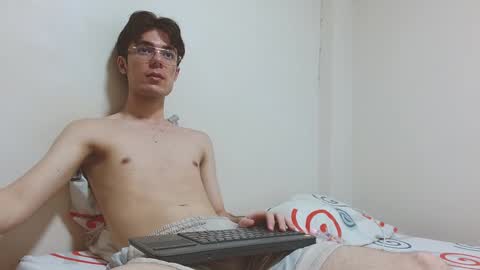 Snapshot of blakeshatter chatting on January 14, 8:59 pm blakeshatter online show from January 14, 8:59 pm