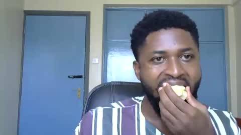 blakmoufaka online show from October 11, 8:02 am