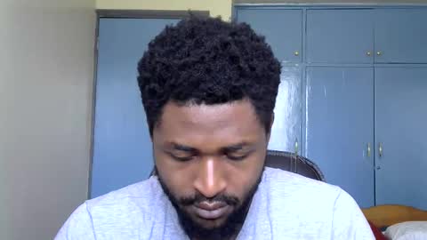 blakmoufaka online show from December 2, 6:19 am