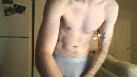 Snapshot of blaze_thickwood chatting on December 17, 6:03 pm Blaze Thickwood online show from December 17, 6:03 pm