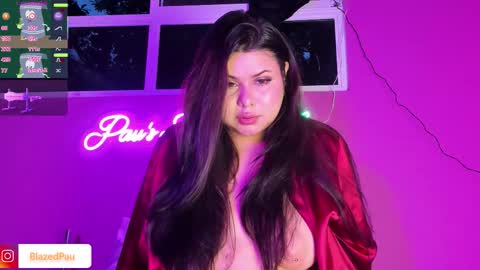 Snapshot of blazedpaux chatting on December 16, 10:48 pm Pau online show from December 16, 10:48 pm