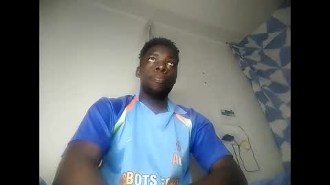 Snapshot of blesse_mixed chatting on October 7, 7:38 am Black brown online show from October 7, 7:38 am