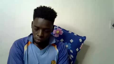 Snapshot of blesse_mixed chatting on October 23, 12:04 pm Black brown online show from October 23, 12:04 pm