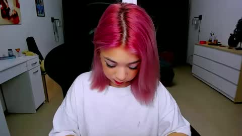 Nicole online show from December 3, 7:10 am