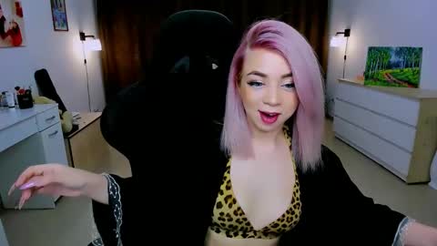 Nicole online show from December 18, 4:42 am