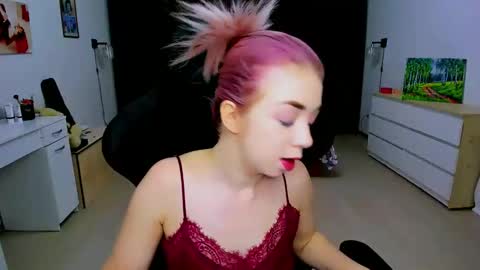 Nicole online show from December 20, 3:47 am