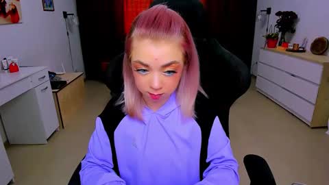 Nicole online show from January 23, 8:25 am