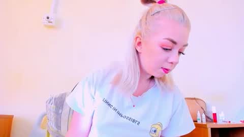 Nicole online show from February 23, 7:33 am