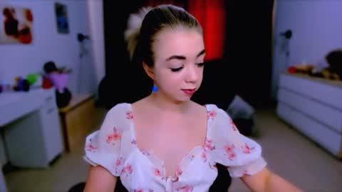 Nicole online show from September 20, 10:05 am