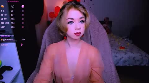 Nicole online show from December 3, 4:42 am