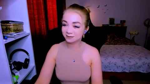 Nicole online show from January 17, 7:46 am