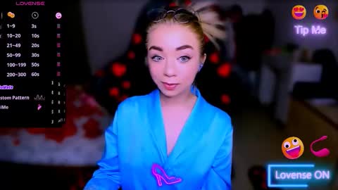 Nicole online show from February 22, 2:37 pm