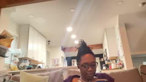 blkalthottie online show from January 9, 2:09 pm