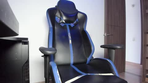 Snapshot of blkdick_men chatting on February 13, 6:48 pm ALEX online show from February 13, 6:48 pm