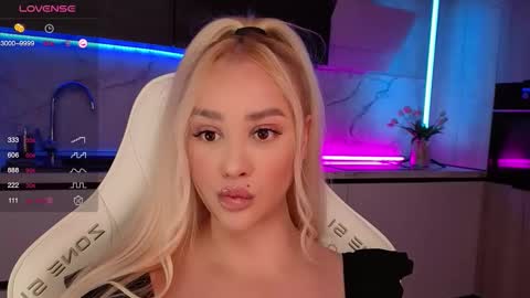 Lana online show from October 18, 8:37 am