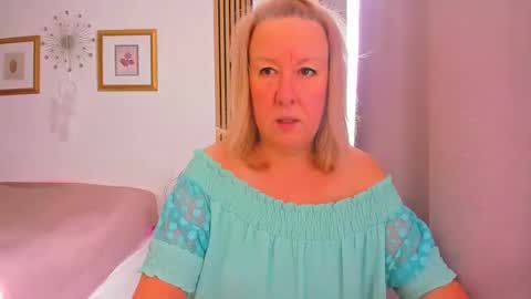 Nicole online show from March 6, 9:58 am