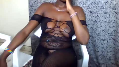 blonde_barby online show from October 14, 10:43 pm