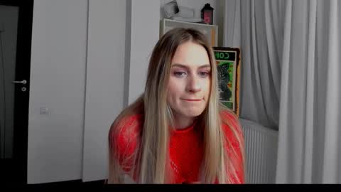 Snapshot of blonde_godess1 chatting on October 19, 8:31 pm blonde_godess1 online show from October 19, 8:31 pm