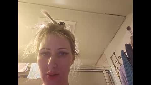 Gia  online show from January 2, 6:12 pm