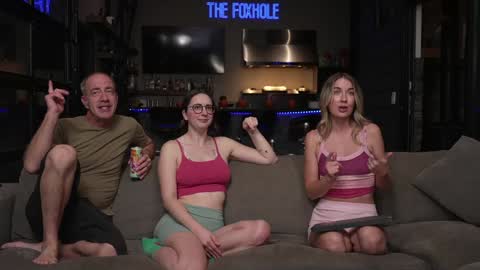 Snapshot of blondefoxsilverfox chatting on November 16, 1:44 am blondefoxsilverfox online show from November 16, 1:44 am