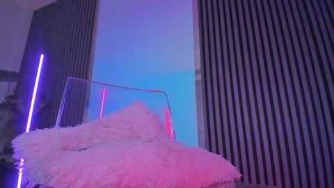 Snapshot of blondie_muller chatting on February 13, 10:54 pm blondie_muller online show from February 13, 10:54 pm