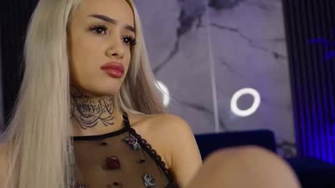 Snapshot of blondie_muller chatting on January 17, 9:07 pm blondie_muller online show from January 17, 9:07 pm