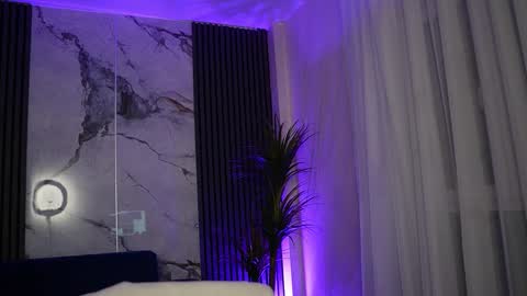 Snapshot of blondie_muller chatting on February 21, 9:16 pm blondie_muller online show from February 21, 9:16 pm