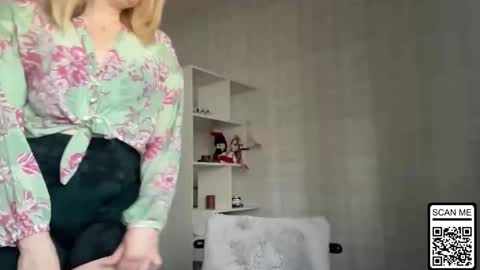 blondie_xoxoxo online show from March 14, 9:15 am