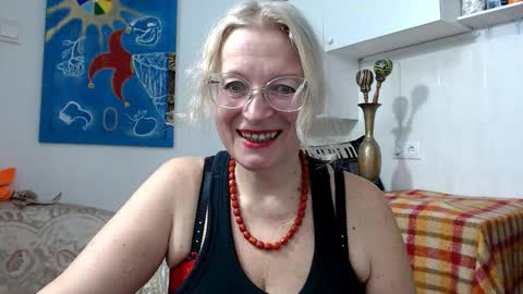 BlondMILfs online show from November 9, 10:24 am