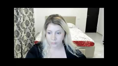 blondysarah online show from February 21, 10:33 pm