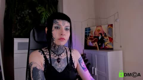 Snapshot of blood__mary chatting on April 5, 8:06 pm Mary online show from April 5, 8:06 pm