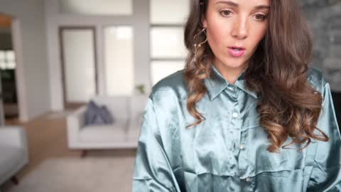 Snapshot of bloomyogi chatting on January 12, 8:36 pm Emma Bloom online show from January 12, 8:36 pm