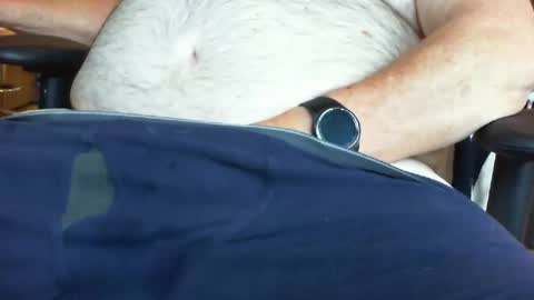 Snapshot of blowfish33890 chatting on January 1, 2:20 pm blowfish33890 online show from January 1, 2:20 pm